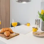 Luxury Apartment *